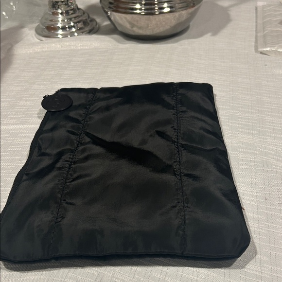 Fashion Jewelry Black Tablet Case - Picture 2 of 4